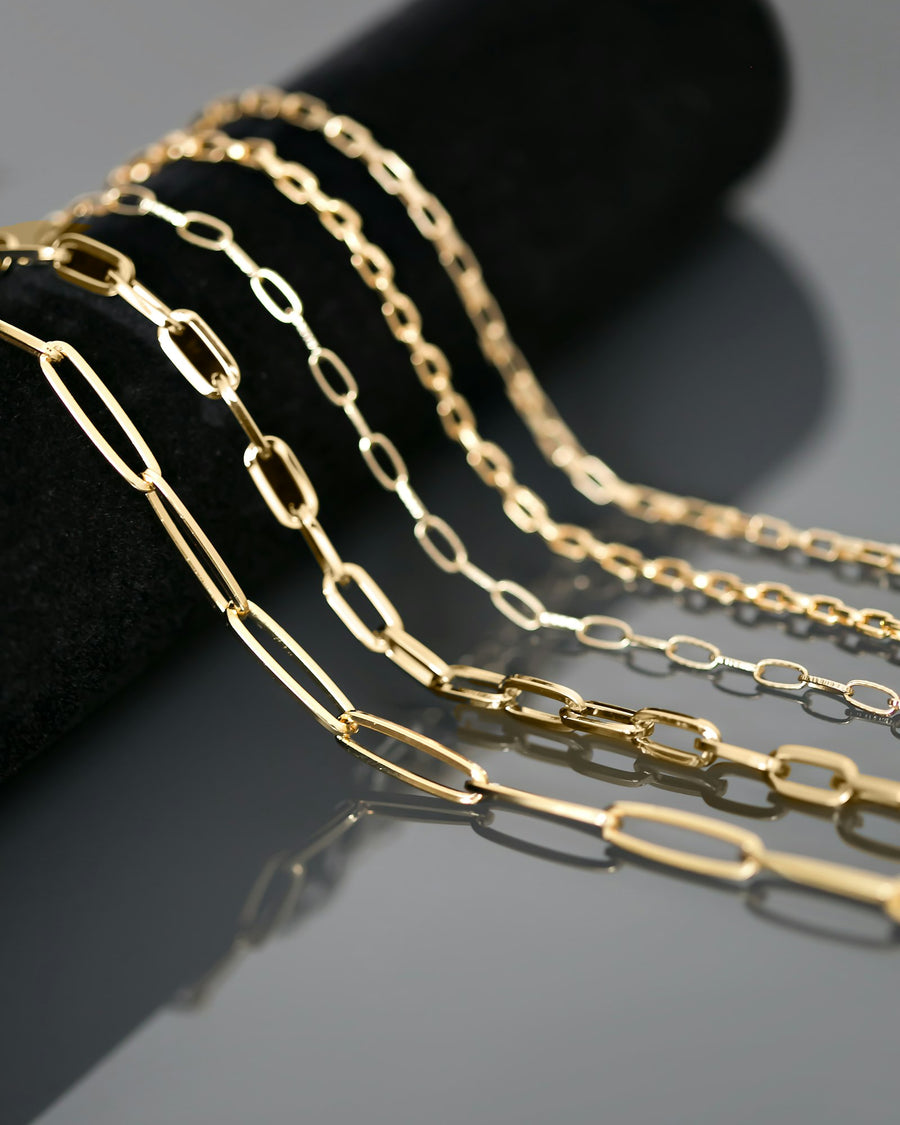 Chunky paperclip chains laid out